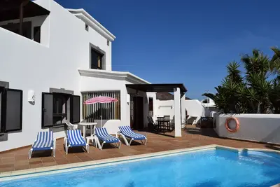 Image de Villa spacieuse avec piscine privée chauffée, 4 chambres et 2 salles de bain