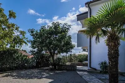 Image de Hébergement avec Tv satellite et jardin pour 4-5 personnes