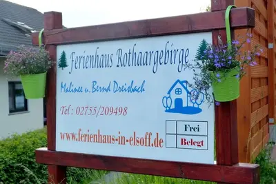 Image de Détente pure avec douche à vapeur et bain à remous dans un chalet confort