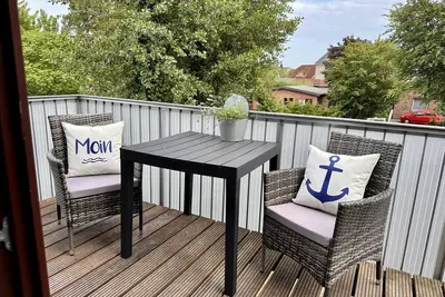 Image de Donc devrait être des vacances! ! ! 200m de la plage de sable fin - beau jardin avec barbecue!