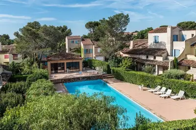 Image de Élégante maison, vue mer avec piscine, 4 personnes, St Raphaël