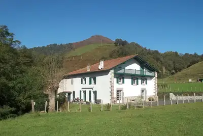 Image de Gite au Pays Basque : Maison de vacances spacieuse proches montagnes et plages