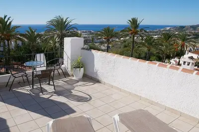 Image de Penthouse, roof terrace 360° view, 40 m² terraces, from the private landlord on site