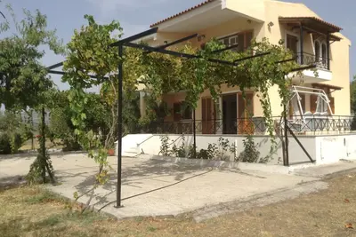 Image de Maison idyllique en bord de mer, la Villa \"Vlichos\" sur Eubée