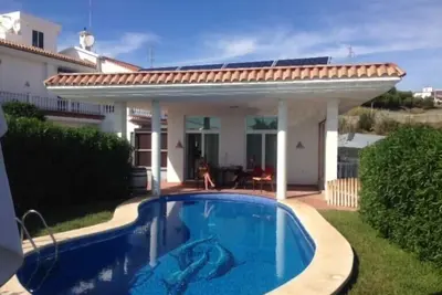 Image de Bel appartement au bord de la piscine – À 200 m de la mer