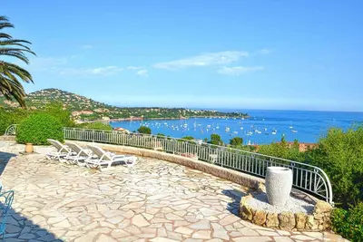 Image de La \"Mami Wata\" à Agay, une grande terrasse avec vue exceptionnelle sur la Mer