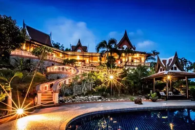 Image de Villa de luxe de style thaïlandais, Layan Beach, Phuket