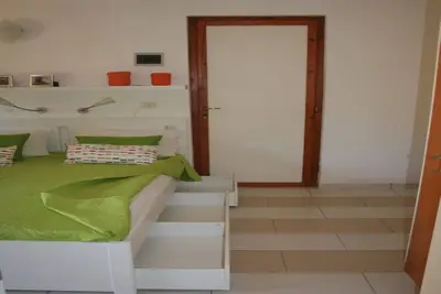 Image de Charmant appartement à seulement 3 minutes à pied de la plage de sable