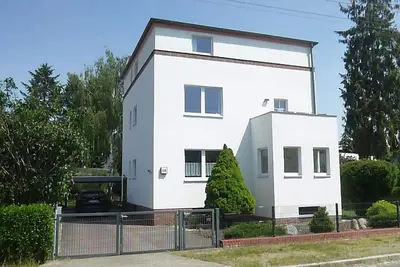 Image de Appartement près de l'eau à Berlin-Grunau / Regattatribünen