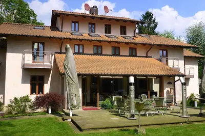 Image de Hambourg craque une villa de luxe de 500 m² pouvant accueillir 12 personnes, entièrement contrôlée par un i-pad