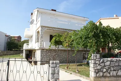 Image de Objet avec 2 chambres et 2 Bz, air conditionné, télévision par satellite et internet