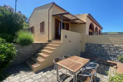 Image de Maison de campagne Gabbiola / 180 ° vue mer / coucher de soleil / appartement 30 m2