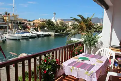 Image de Appartement front de mer, vue sur le canal et port à Empuria, quartier calme.