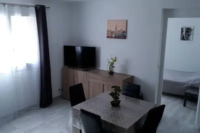 Image de T2 3étoiles climatisé avec jardin