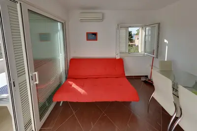 Image de Lucia & Laura Apartments par la mer - Turanj \"Apartman 3\"