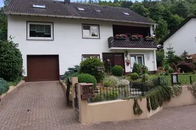 Image de sans circulation de calme, terrasse, barbecue hutte, kl. Pelouse pour les personnes allergiques