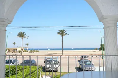 Image de Grand appartement en bord de mer à Salins, propre et bien entretenu
