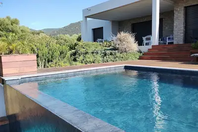 Image de Maison moderne avec piscine Monacia d'Aullène Corse du sud