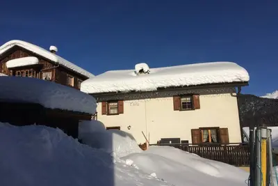 Image de Vacances motard dans les prés de Davos, chalet confortable 5 pers. Beaucoup de dates libres