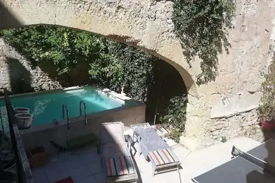 Image de charmante maison de village avec tout le confort et la piscine