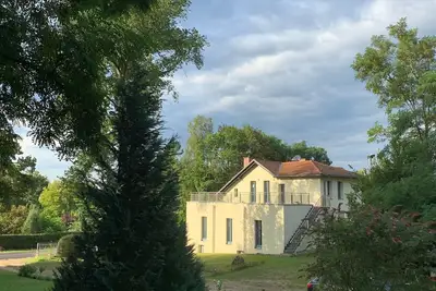 Image de Appartement moderne et meublé avec goût sur deux étages pour 2-4 personnes