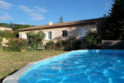 Image de Maison sans vis-à-vis, avec grande piscine privée, à 30 min de la mer, au calme.