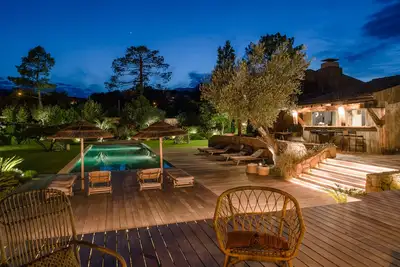 Image de Magnifique villa au calme, piscine chauffée de 18x6.