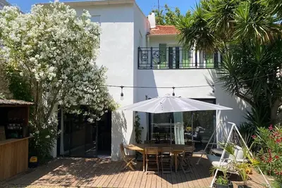 Image de Villa climatisée avec jardin et piscine chauffée