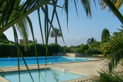 Image de Beau T2 classé 3*, tout confort, Parking, piscine, tennis, Wifi, accès direct Mer