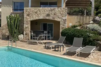Image de Villa Ancolie, superbe vue montagnes, piscine chauffée, 1500m plage Cabanon Bleu