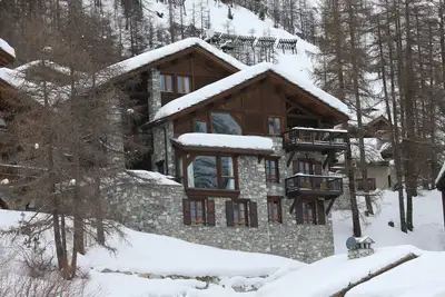 Image de Val d'Isère les skis aux pieds et Services prestigeux
