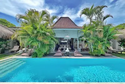 Image de Villa Solo Macha 4 bedrooms located in the vibrant district of Seminyak Oberoi