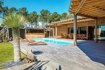 Image de L'abricotier : Villa, bois flotté, piscine  chauffée