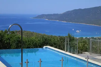 Image de Rez-de-villa 4 to 6 people with shared pool access sea view South Corsica