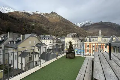 Image de Place de la mairie T2 type loft 70m2 terrasse 35m2