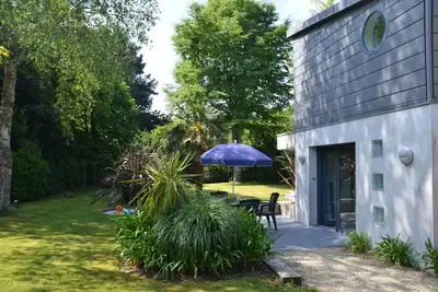 Image de ''Les Rhodos'' Maison avec jardin clos et fleuri - Au coeur du Pays Bigouden!