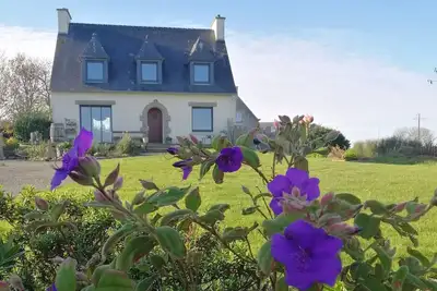 Image de Roscoff : Agreable Grande Maison Avec Jardin, Vue Sur Mer, Proche Des Plages