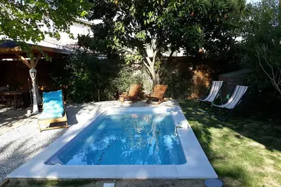 Image de Havre de paix en Provence avec piscine privée