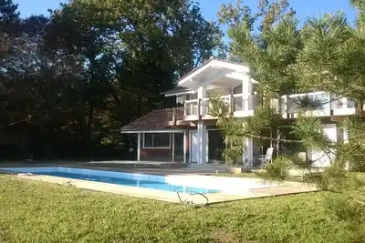 Image de Villa De Standing Avec Piscine Privee Dans Un Parc Residentiel Face Au Golf