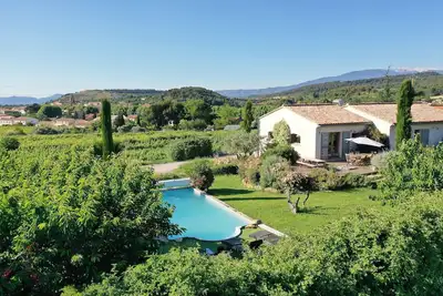 Image de Villa \" l'Instant Provence\" en campagne avec vue imprenable et piscine privative