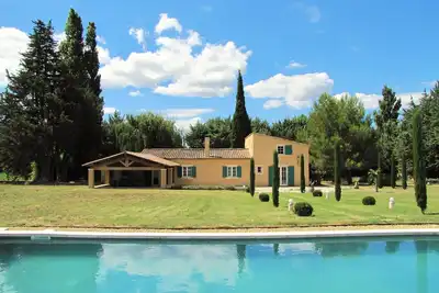Image de Luberon - 4 Chambres CLIMATISÉES- 4 Salles De Bain - Terrain De Petanque Piscine