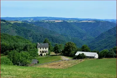 Image de Gîte pouvant héberger jusqu'à 12 personnes pour des vacances conviviales