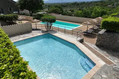 Image de Gîte en pierres, piscines, aire de jeux, village de gites clos et arboré