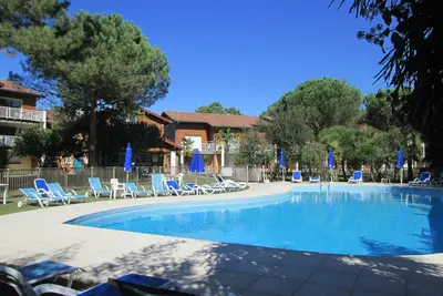 Image de Joli duplex classé ** de 42m2, piscine chauffée, océan, nature