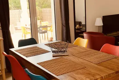 Image de Appartement Neuf 2 Chbres  2min. A Pieds De La De La Mer   Piscine Chauf4 Pers