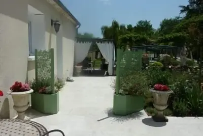 Image de La campagne à la ville à La Guédine classée 3 étoiles