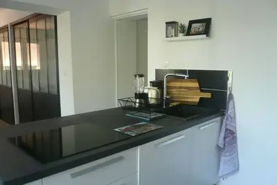 Image de Bandol Appartement neuf moderne climatisé - plage et port à pied - parking privé