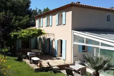Image de Bastide de 160m2 Ă 15km d'Aix-en-Provence avec grand jardin