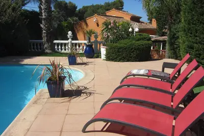 Image de Belle Et Charmante Villa Grande Piscine Privee Securisee Bbq Et Jardin Paysage