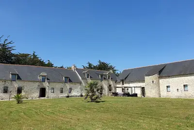 Image de Beau Manoir du 14e S -Bretagne-Morbihan-Surzur - le colombier de kerguezec